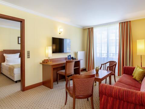 gro&szlig;z&uuml;gige Suite