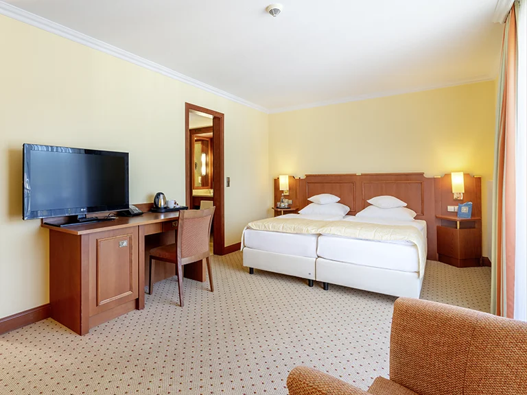 Komfort-Doppelzimmer Superior Straßenseite
